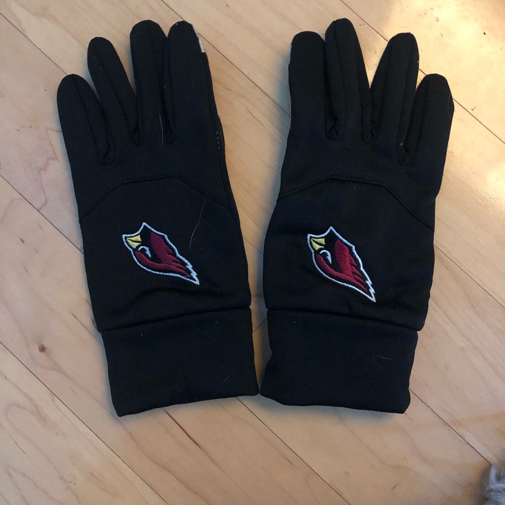 Cardinal Gloves with I-Touch